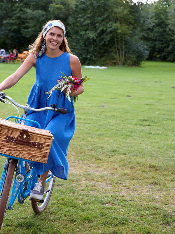 Sommerkleid in A-Linie sind die perfekten modischen Begleiter für eine Fahrradtour entlang des Selenter Sees
