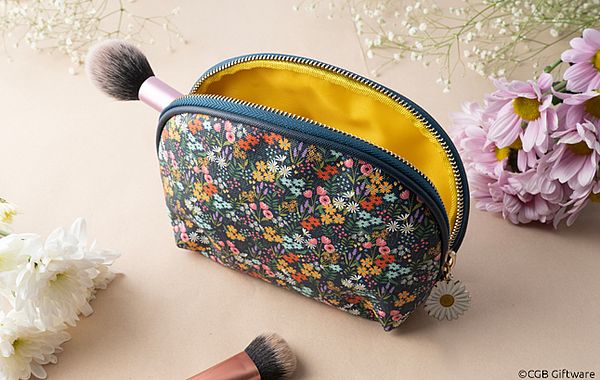 Kosmetiktasche mit Blumen