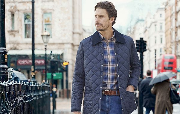 Steppjacke im typisch British Country Look in der City