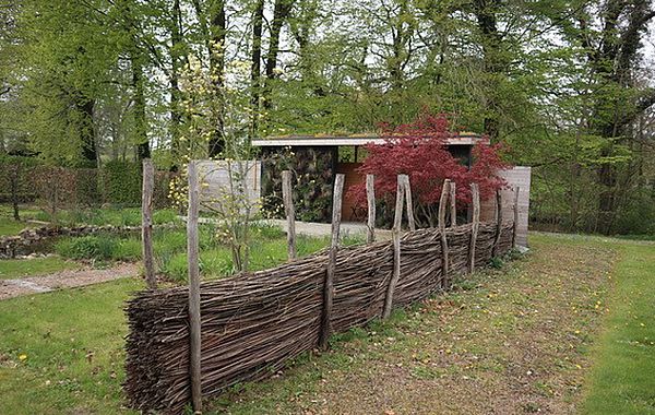 Small Gardens mit typischem Holzzaun