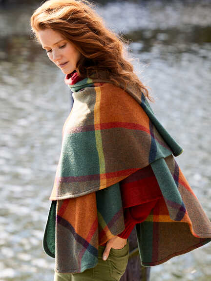 Lambswool-Cape von John Hanly