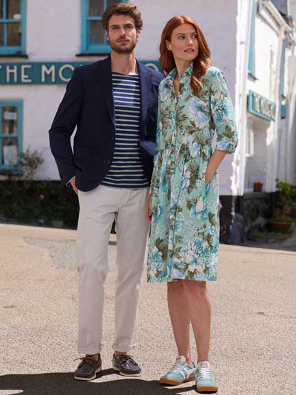 Pärchen in Frühlingsmode