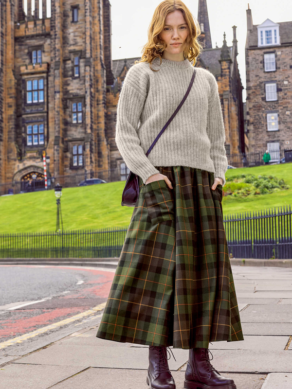 Klassischer Tartanrock Grunge Look im British Style