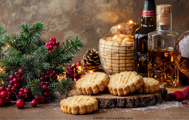 Traditional Scottish Hogmanay mit Shortbread und Whisky
